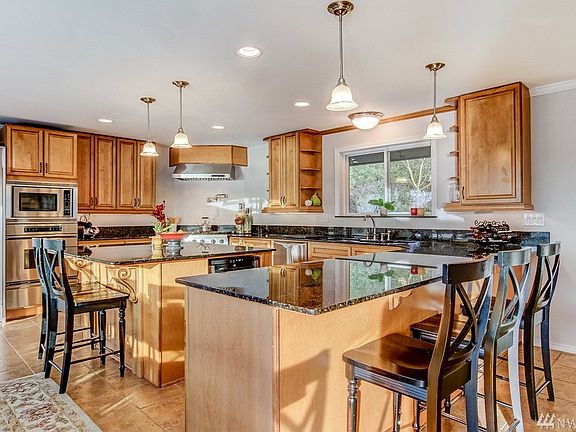 4th image of 4606 E Lake Sammamish Pkwy NE