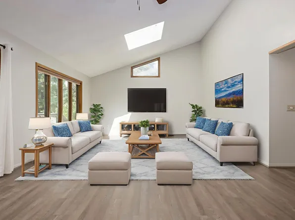 400 Unique Dr, Burnsville, MN 55337