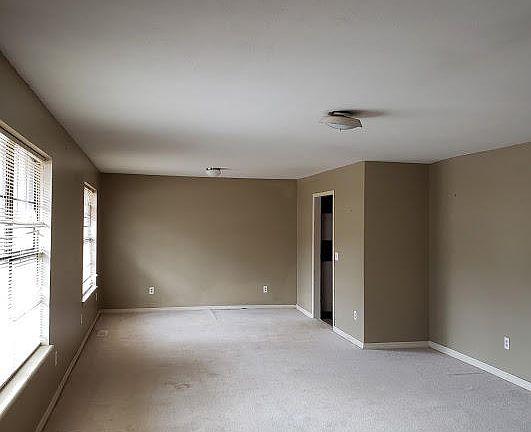 3rd image of 901 Lancelot Dr