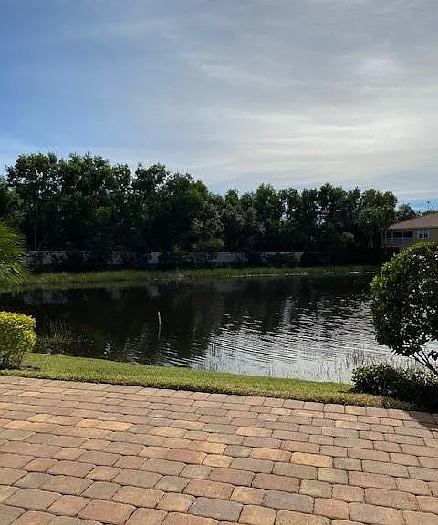566 SW Glen Crest Way — Photo 18
