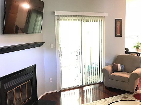 4th image of 4118 Thalia Station Cir