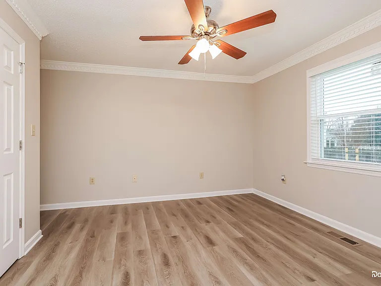 5032 Brookside Dr — Photo 8