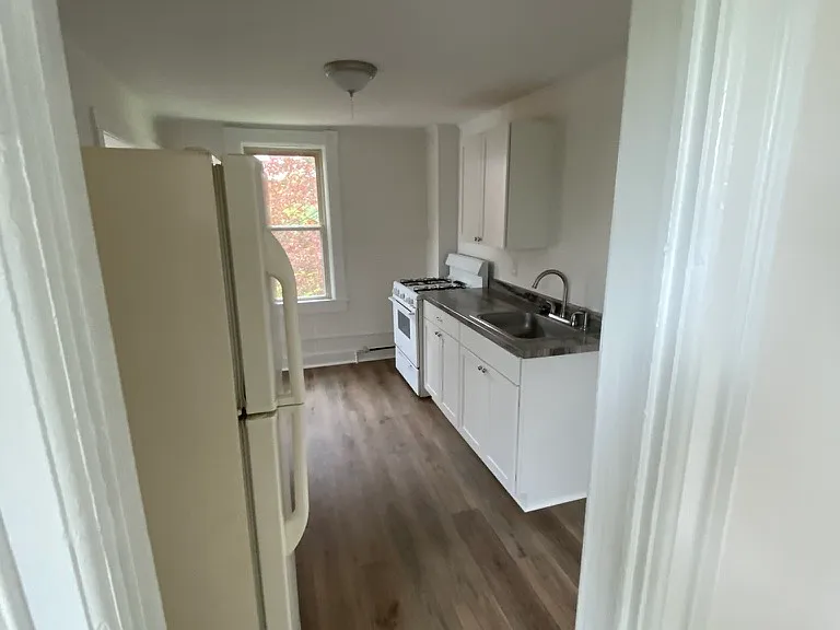 24 Cady St #2 — Photo 4