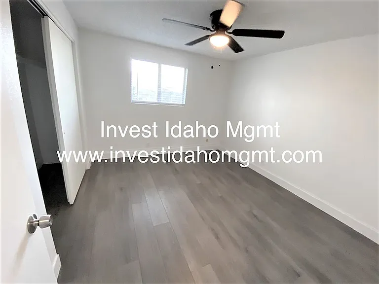 144 Smith Ave #2 — Photo 12