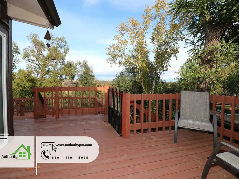 875 Lakeview Dr — Photo 31