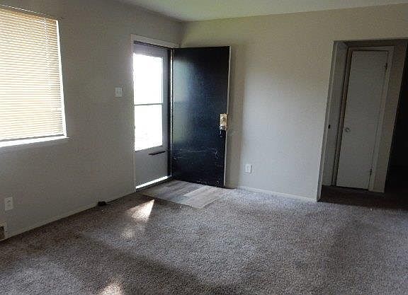 4th image of 7022 Emma Ave