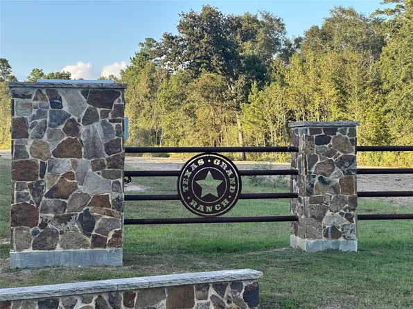 Grassland Ct, Huntsville, TX 77340