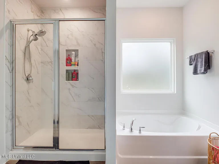 4937 Fern Dr — Photo 17