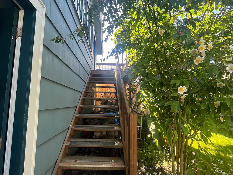 1/2 37th Ave SW — Photo 17