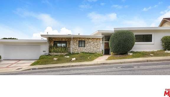 3rd image of 5269 El Mirador Dr
