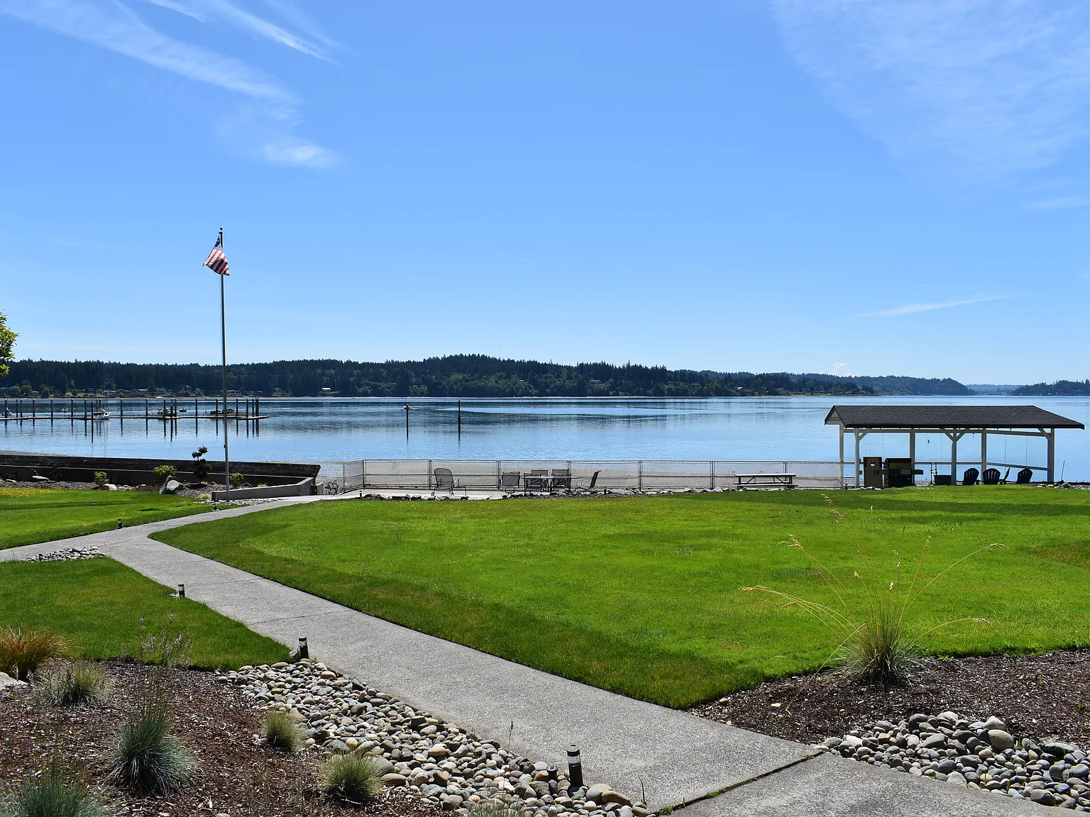 Silverdale Shores — Photo 4