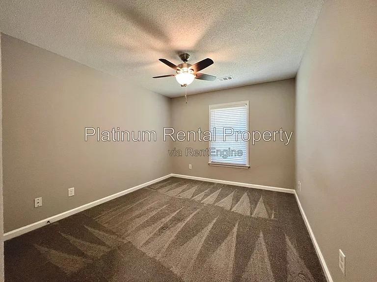2813 Priestcliff Dr SE — Photo 27