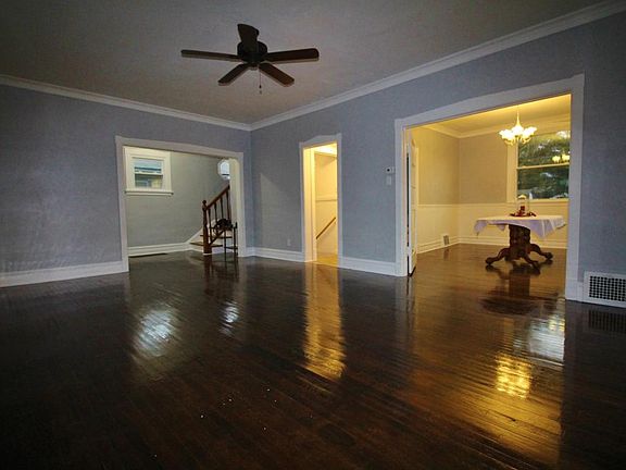 2nd image of 1510 Clarendon Ave