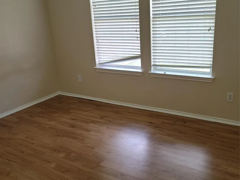 7915 Summerfern Ct — Photo 14