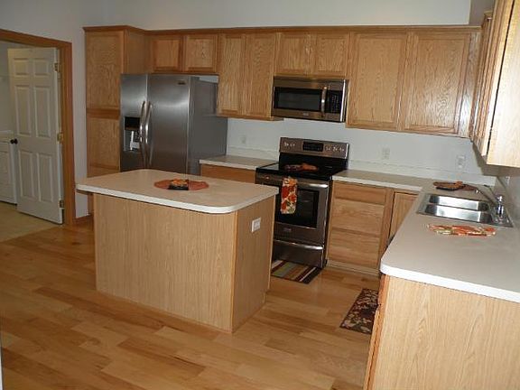 4th image of 11533 Chisholm Cir NE Unit D