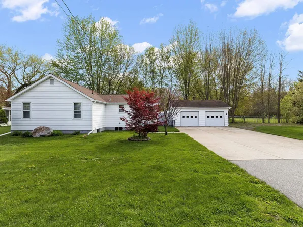 4765 N Raymond Rd, Midland, MI 48642