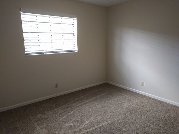 4th image of 318 Southwind Dr APT 30