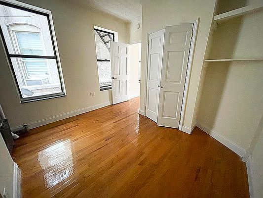 5th image of 34 Downing St APT 1