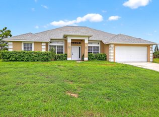 3824 NE 17th Ave, Cape Coral, FL 33909