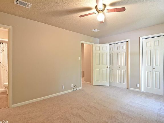 4th image of 209 Creekwood Dr