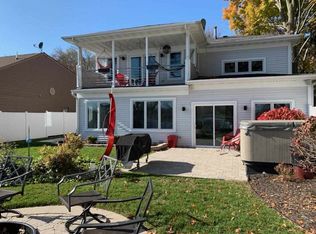 18 Country Club Bch, Rockford, IL 61103