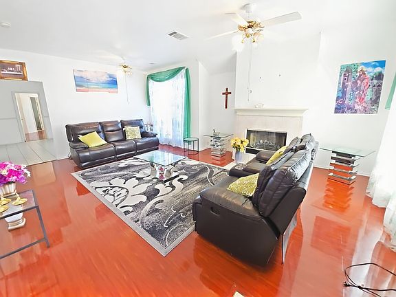 2nd image of 3309 Welch Ln