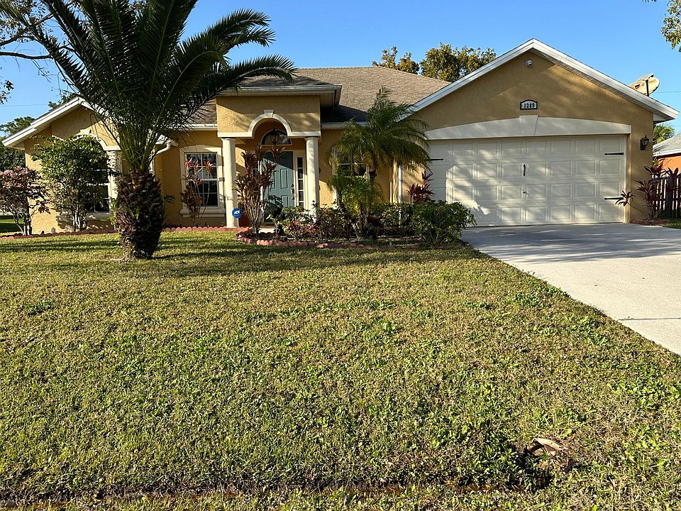 1st image of 1289 SW Century Avenue