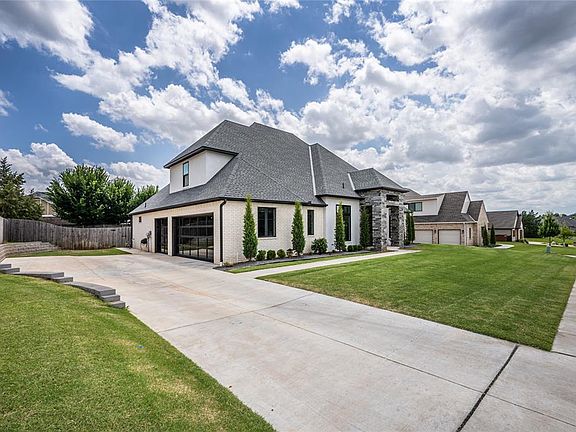 3rd image of 3116 Basanova Dr