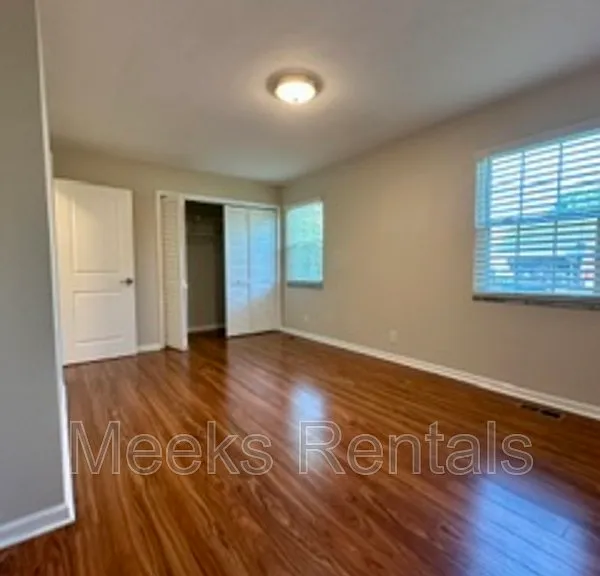 10 Hawthorne St — Photo 11