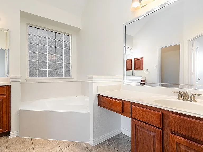 1432 Palestine Dr — Photo 14