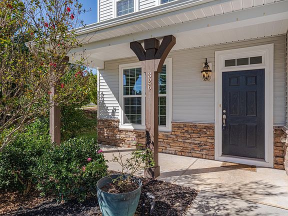 2nd image of 326 Vintage Holly Dr