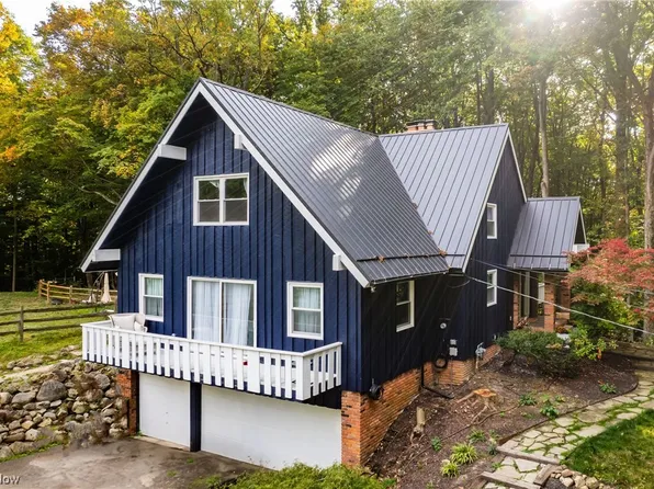 11375 Washington St, Chagrin Falls, OH 44023