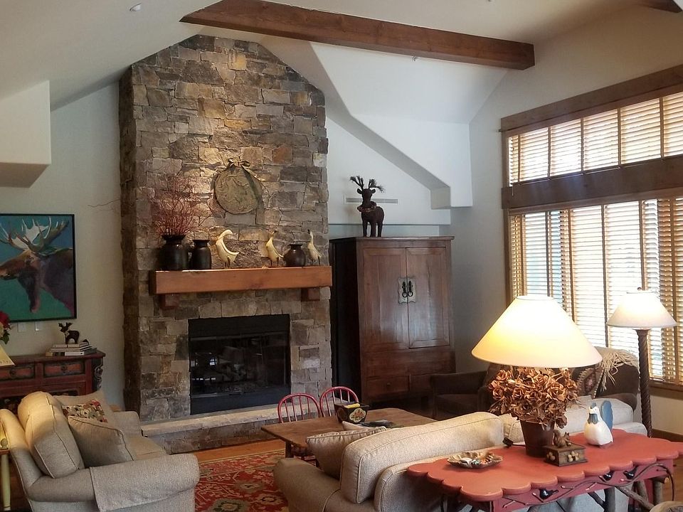 2nd image of 142 Arrowhead Cir #B400