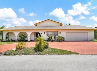 5710 S Travelers Palm Ln, Tamarac, FL 33319