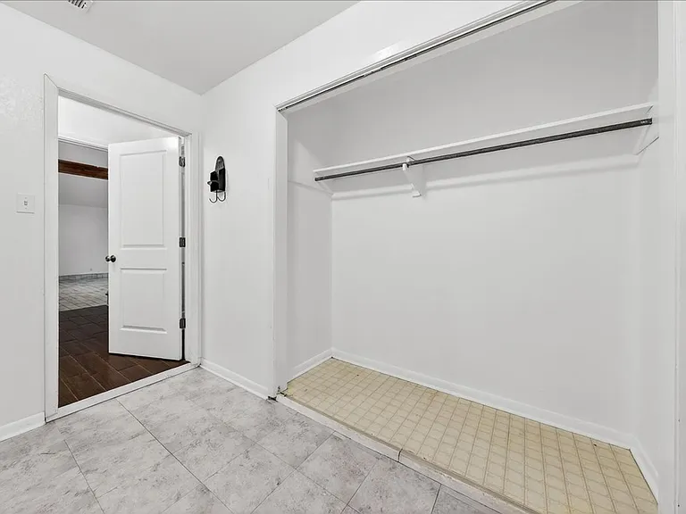 5025 Romford Dr — Photo 22
