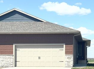 9704 W Broek Dr, Sioux Falls, SD 57106