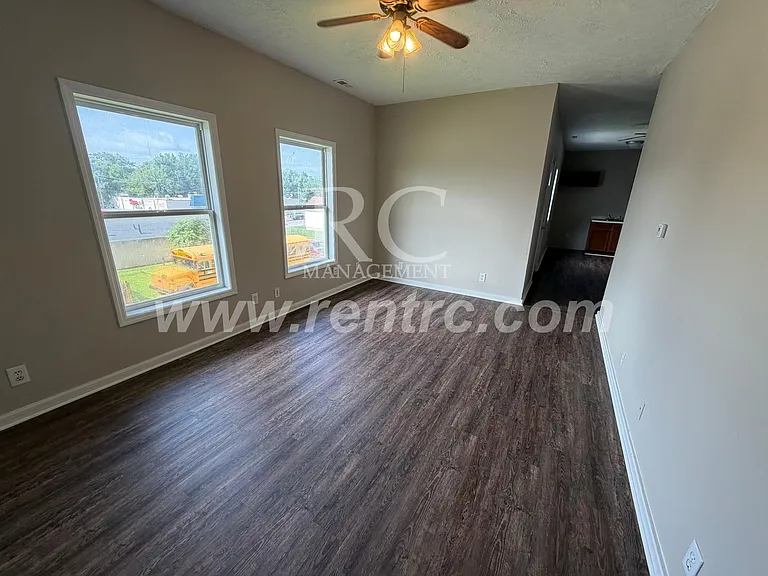 604D N Main St — Photo 6