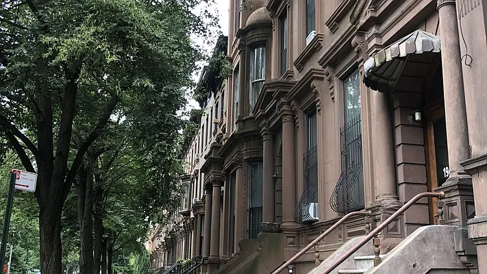 Rented by Nooklyn NYC LLC | media 13