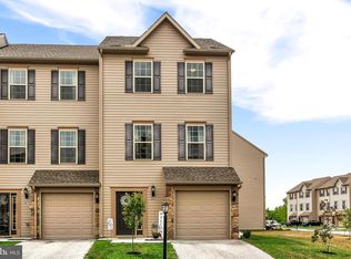 65 Katelyn Dr, New Oxford, PA 17350