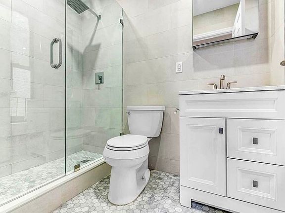 2nd image of 303 E 4th St APT 1A