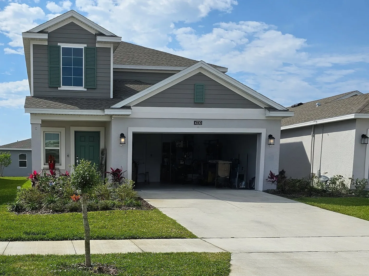 5 bed, 2370 sqft, $3,300 — Photo 2