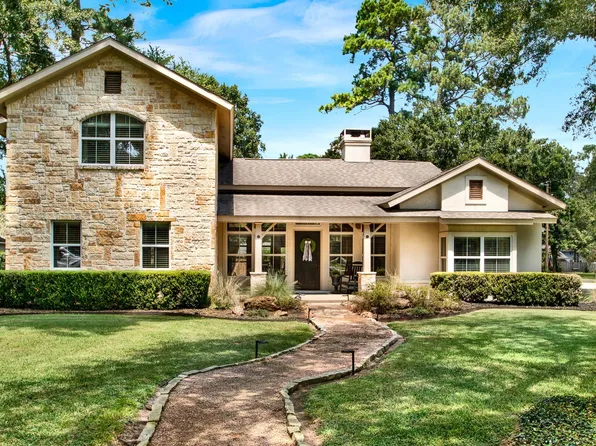 12102 Oak Bluff Dr, Houston, TX 77070