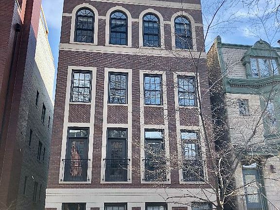 2nd image of 935 W Montana St #1