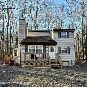 95 Creekview Dr W, Clifton, PA, 18424