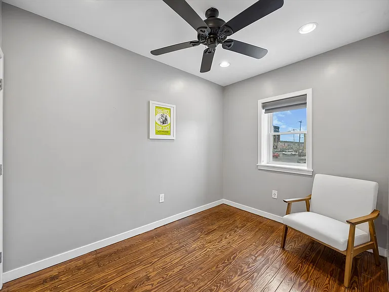 2663 Martha St — Photo 4