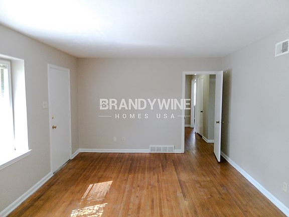 5th image of 914 Richland Dr