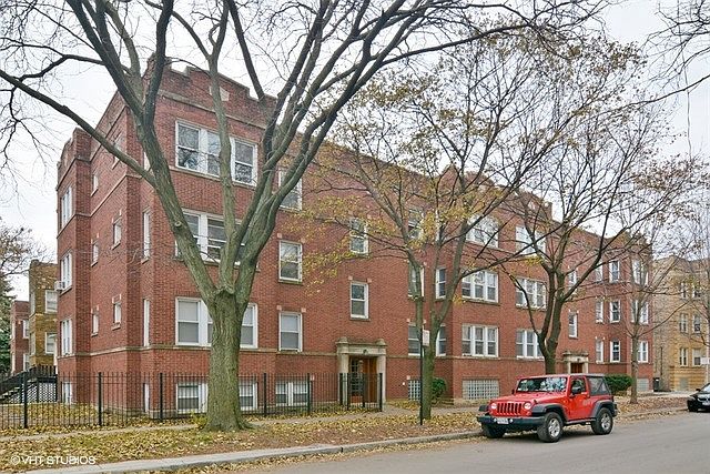 1st image of 3703 W Cullom Ave #3