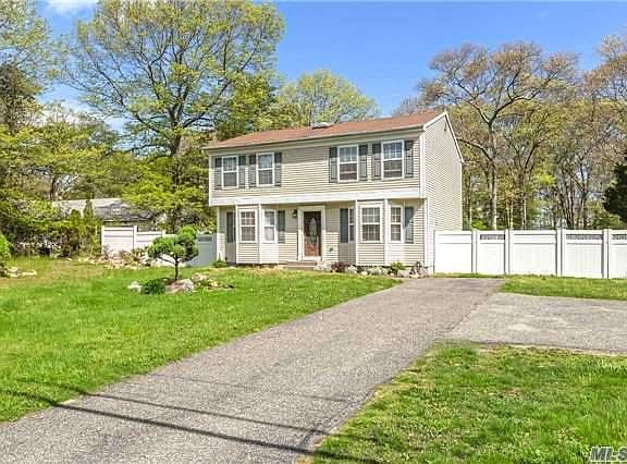2nd image of 37 Seymour Ln