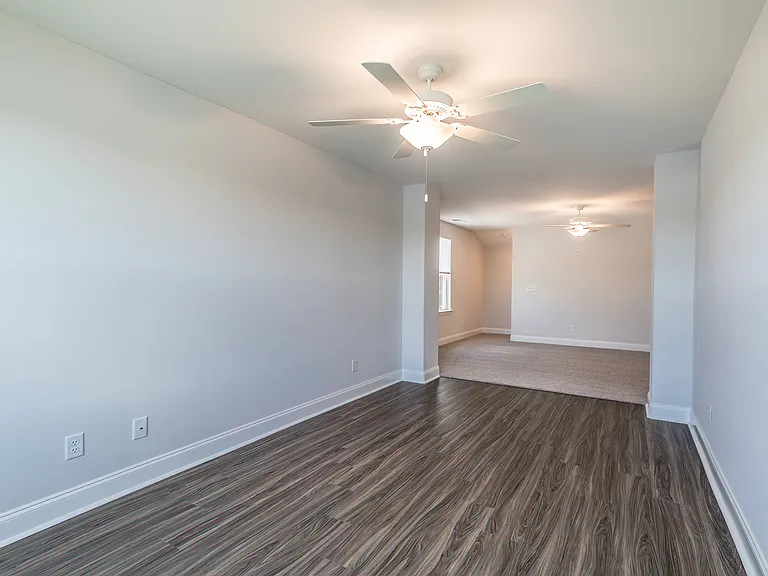 327 Fort Sullivan Dr — Photo 26