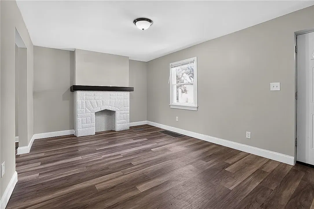 3 bed, 1.5 bath, 1384 sqft, $1,780 — Photo 4
